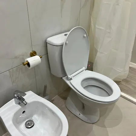 Virginia Apartment *