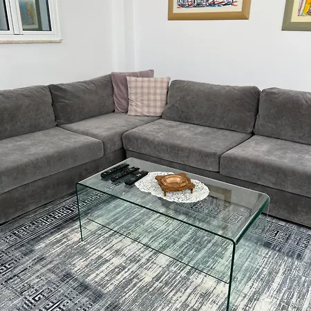 Virginia Apartment