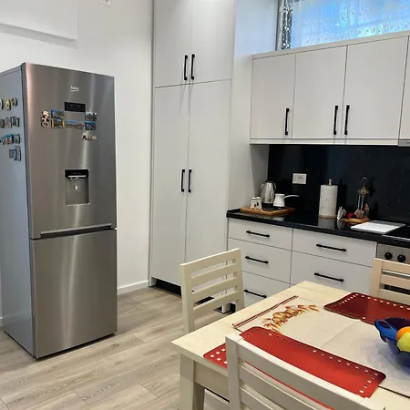 Virginia Apartment Berat